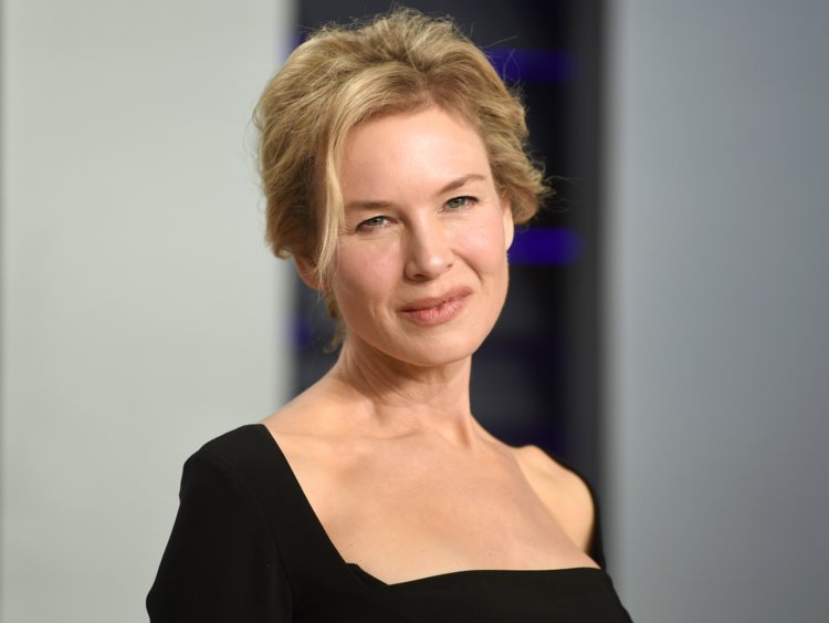 How tall is Renee Zellweger?